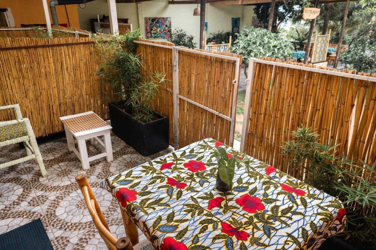 Tea House Bnb Кигали Екстериор снимка