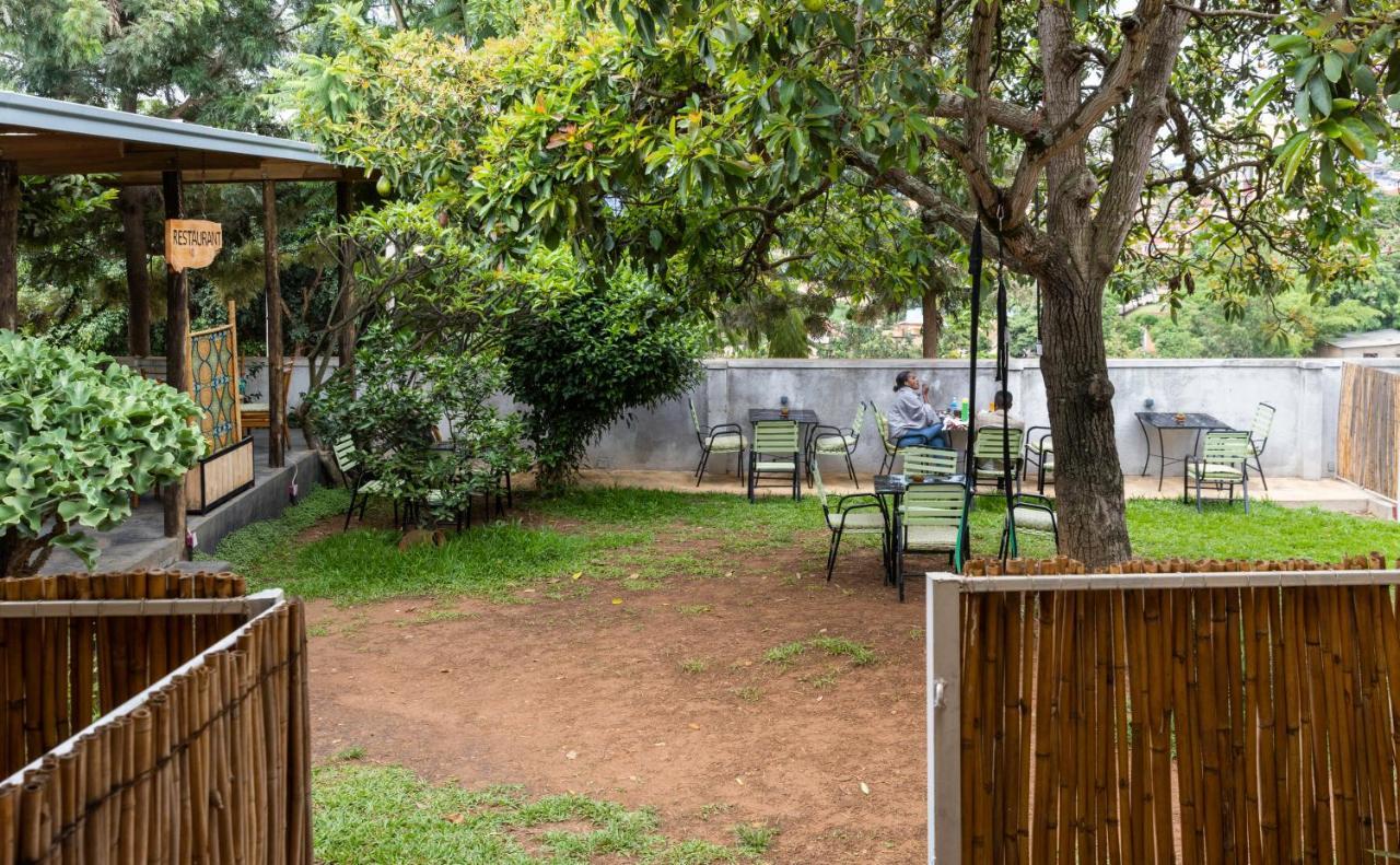 Tea House Bnb Кигали Екстериор снимка